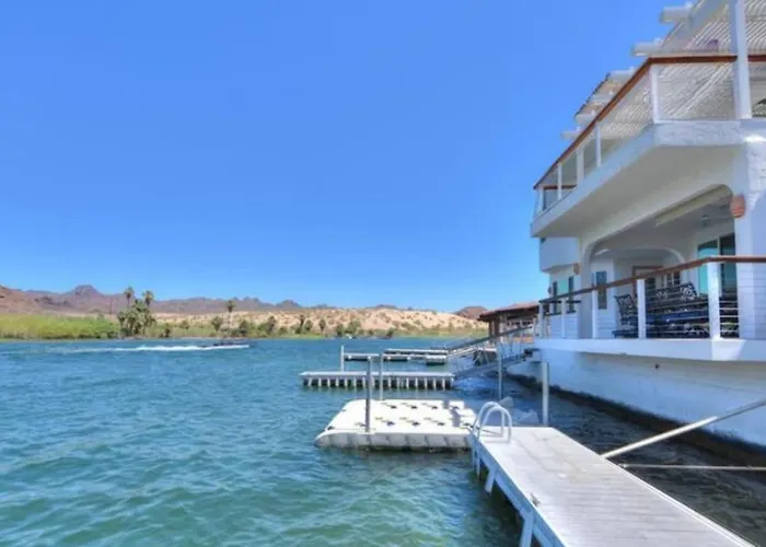 Fox River House, River Front Getaway Holiday home Parker